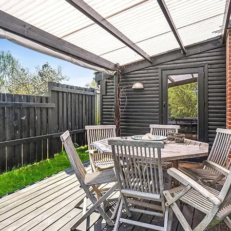 3 Bedroom Stunning In Nykobing Sj Holiday home Nyrup